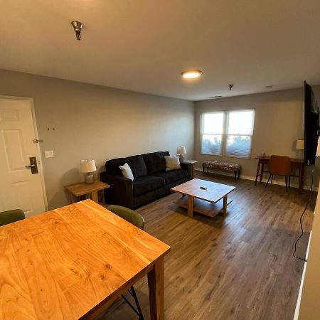 Aksarben 1 Bedroom-Close To I-80 Omaha Bagian luar foto