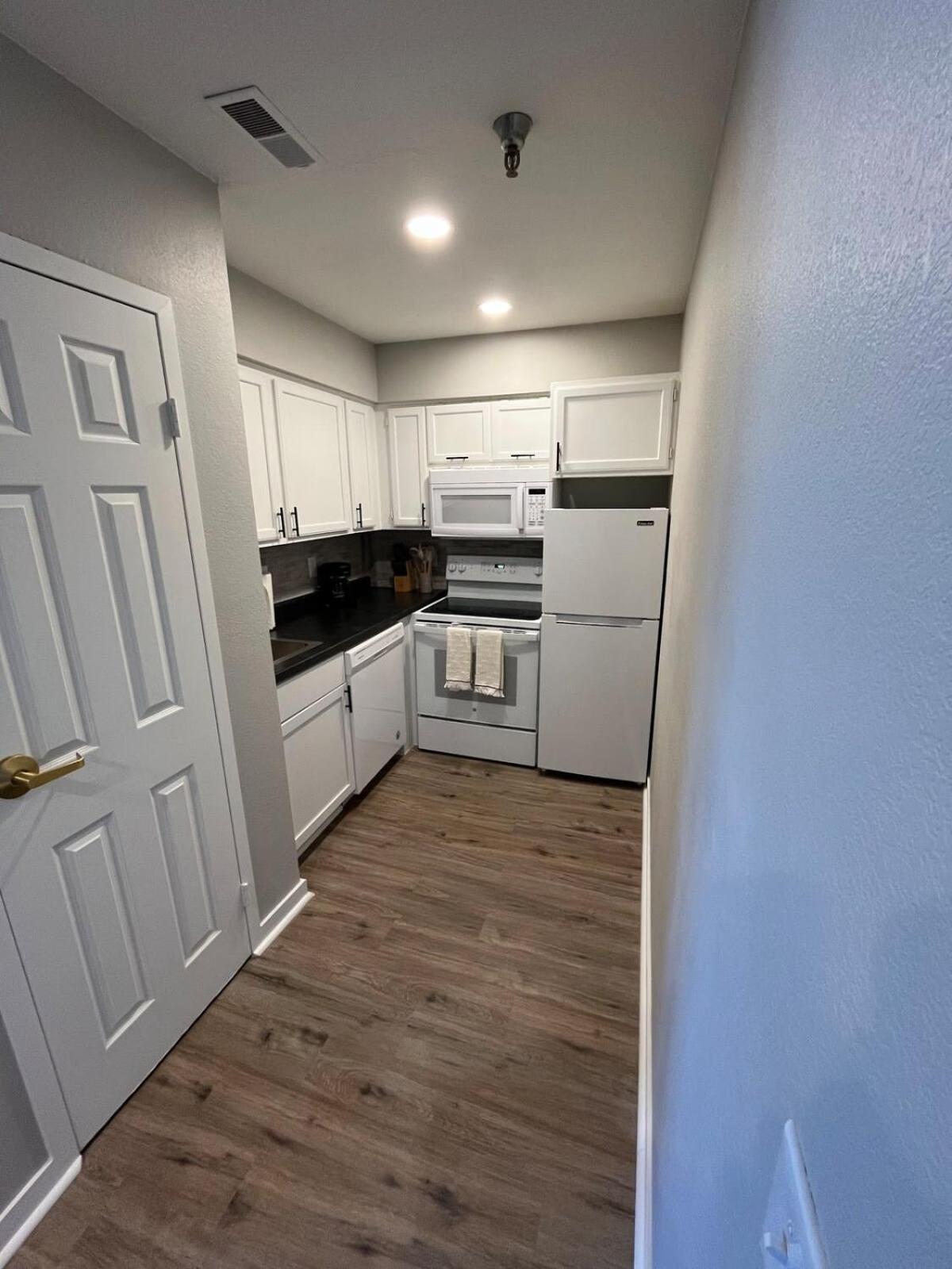 Aksarben 1 Bedroom-Close To I-80 Omaha Bagian luar foto